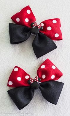 Disney Hair Bows, Girls Hair Bows Diy, Disney Bows, White Hair Bows, Disney Hair, Hair Bow Tutorial, Bows Diy Ribbon, Minnie Mouse Bow, Diy Event