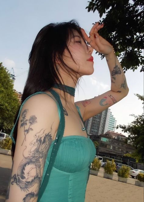 Yerin Baek Tattoo, Tattoo Layout Women, Yerin Beak, Kpop Tattoo, Kpop Tattoos, Aesthetic Atmosphere, Korean Star, Orange Hair, Girl Crush