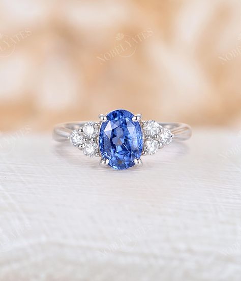 Cornflower Sapphire, Sapphire Engagement Ring Vintage, Oval Sapphire Engagement Ring, Vintage Engagement Rings Sapphire, Oval Cut Ring, Engagement Ring Vintage, Sapphire Engagement Ring Blue, Rose Gold Wedding Bands, Big Rings