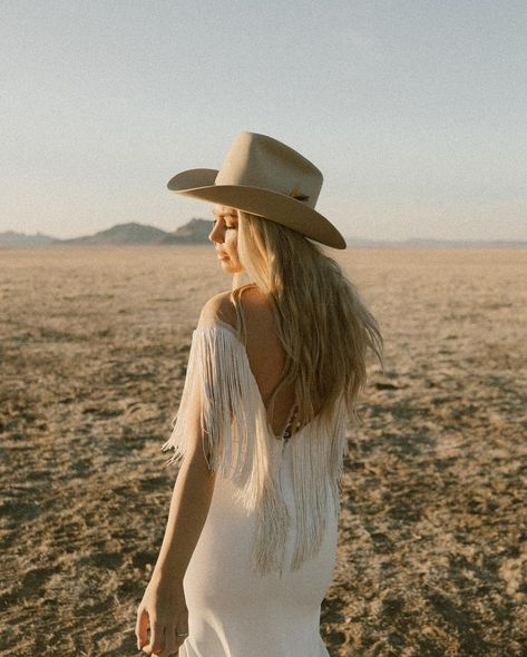 Chantel Lauren on Instagram: “Finally the weekend” Western Fringe Wedding Dress, Black And White Western Wedding, Country Chic Wedding Dresses, Fringe Wedding Dresses, Boho Western Wedding Dress, Cowboy Wedding Dress, Country Chic Wedding Dress, Cowgirl Wedding Dress, Western Editorial