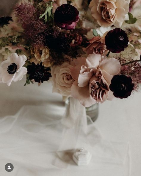 Moody Wedding Flowers, Christmas Wedding Ideas, Romantic Dresses, Romantic Candlelight, St Giles, Winter Wedding Flowers, Dark Wedding, Moody Wedding, Twelve Days Of Christmas