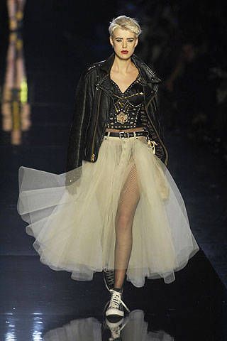 Skirt Runway, Rocker Wedding, Dreamy Clothes, Gothic Bohemian, Paul Gaultier Spring, Blue Outfits, Christian Lacroix, Paul Gaultier, Yohji Yamamoto