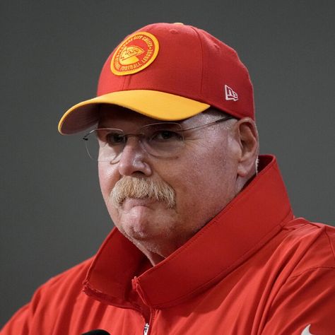 Andy Reid deserves the blame for Chiefs' alarming loss to Lions in opener Andy Reid, Travis Kelce, Sports Illustrated, Usa Today, Apple News, Kansas City, Kansas, Nfl, Football