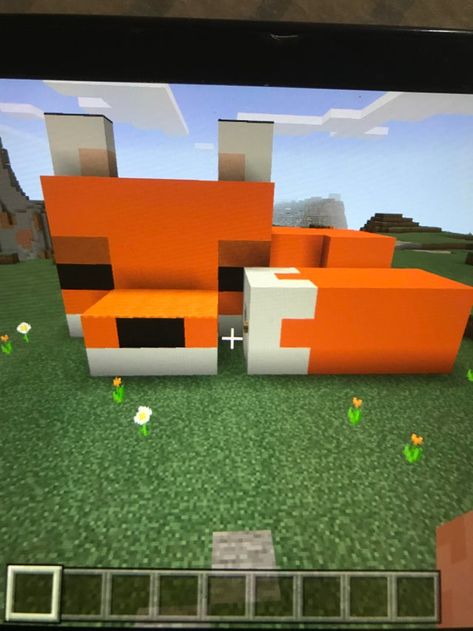 Fox Minecraft Build, Fox Statue Minecraft, Fox Pen Minecraft, Minecraft Fox House, Minecraft Animal Builds, Fox Minecraft, Minecraft Statues, Rumah Minecraft Sederhana, Minecraft Mansion