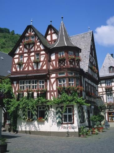 Cabin Castle, Dreamscape House, Rhineland Germany, Place Reference, German Houses, Victorian Style Homes, Tudor Style Homes, Medieval Houses, Brick Exterior House