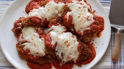 Mushroom Parmesan, Parmigiana Recipe, Nancy Fuller, Healthy Italian Recipes, Ellie Krieger, Jeff Mauro, Baked Chicken Recipes Healthy, Healthy Chicken Parmesan, Brown Food