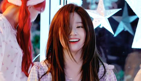 Minju Gif, Bring It On Ghost, Izone Minju, Iz One Minju, Kpop Gifs, Editing Inspiration, Gif Hunt, Kim Min, Iz One