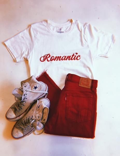 Romantic Tee Style Année 80, Vintage Bicycle, Trendy Swimwear, Mode Inspo, Ladies Dress Design, College Outfits, Retro Outfits, Looks Vintage, Outfits Casuales