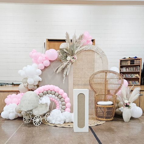 Congrats to the mom to be! Motherhood is a beautiful thing. ❤️ Rattan Arch & Cake stand @sohocollectionmpls . . . #balloons #balloondecor #balloonbackdrop #balloondisplay #babyshower #rainbowbaby #boho #rattan #backdrop Rattan Backdrop, Boho Rainbow Balloon, Arch Cake, Balloon Display, Rainbow Balloons, Balloon Backdrop, Mom To Be, Baby Shower Balloons, Boho Rainbow