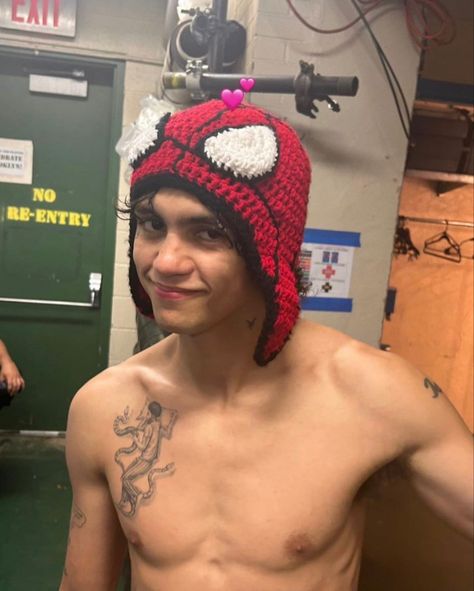 Spiderman Hat, Dominic Fike, Hottest Guy Ever, Man Crush, Pretty Men, Cutie Patootie, Boyfriend Material, Favorite Celebrities, Celebrity Crush