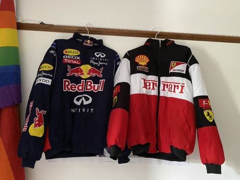 Race Car Jacket Aesthetic, Redbull Jacket Aesthetic, Redbull Jacket F1, F1 Style Outfit, Red Bull Jacket, F1 Jacket, Halloween Costumes 2022, Vintage Racing Jacket, Sporty Jacket