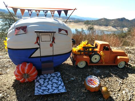 Pumpkin Painted Like A Camper, Camper Pumpkin Painting Ideas, Office Pumpkin Decorating Contest, Camper Pumpkin, No Carve Pumpkin Decorating Contest, Car Decoration Ideas, Pumkin Decoration, Pumpkin Decorating Diy, Pumpkin Idea