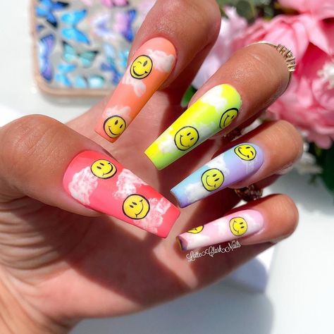 Clouds Nails, Checkered Nails, Plaid Nails, Edgy Nails, Nails Now, Grunge Nails, Summer Acrylic Nails, Smiley Faces, Rainbow Nails