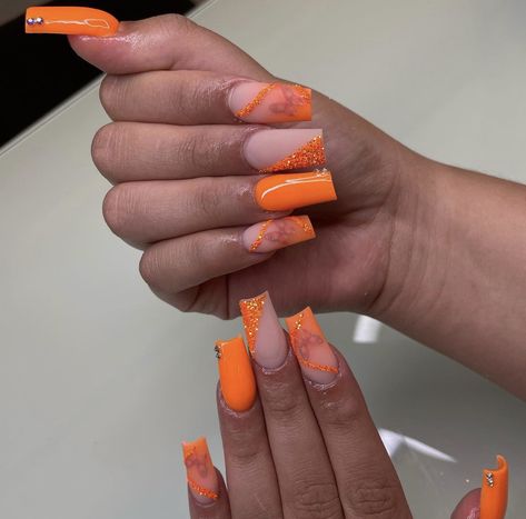 Nayelly Nails, Short French Tip Nails, Short French, Drip Nails, French Tip Acrylic Nails, Almond Acrylic Nails, Prom Nails, Nails Inspo, French Tip Nails