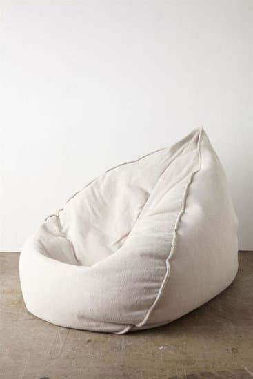 Diy Bean Bag Chair, Bean Bag Lounge Chair, Bean Bag Design, Modern Bean Bags, Relaxing Living Room, Nordic Sofa, Bean Bag Living Room, Living Room Nordic, Bean Bag Cover