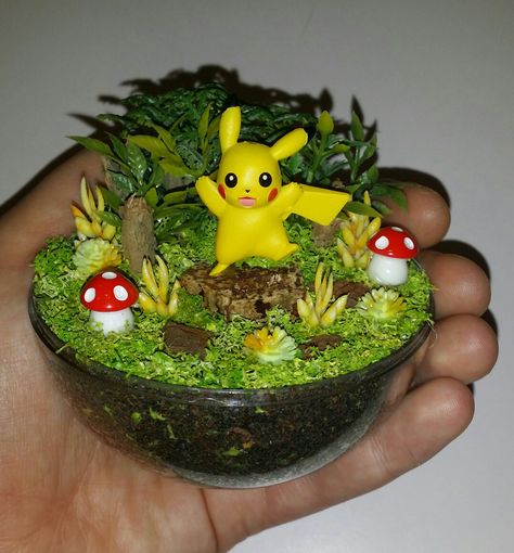 Handmade mini miniature artificial terrarium diorama Pikachu Pokemon habitat ball To see all the Pokemon habitat balls I have made or to place an order, please visit my Facebook page https://m.facebook.com/sparklesandstring/ Pokemon Habitat, Artificial Terrarium, Pokemon Story, Pokemon Balls, All The Pokemon, Toy Makeover, Art Pokémon, Pokemon Terrarium, Pokemon Stories