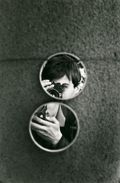 Jeanloup Sieff - Self-portrait Jean Loup Sieff, Photographer Self Portrait, Jeanloup Sieff, Spiegel Selfie, Mirror Photography, Glass Photography, Reflection Photography, Street Portrait, Self Portrait Photography