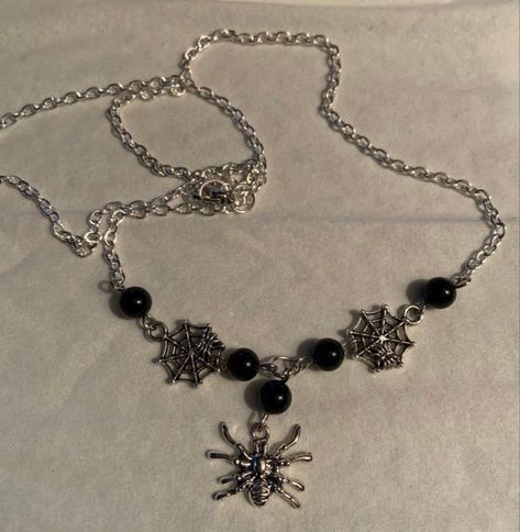 Black Gothic Jewelry, Neck Necklace, Spider Jewelry, Grunge Accessories, Spider Necklace, Goth Jewelry, Jewelry Accessories Ideas, Onyx Necklace, Gothic Jewelry