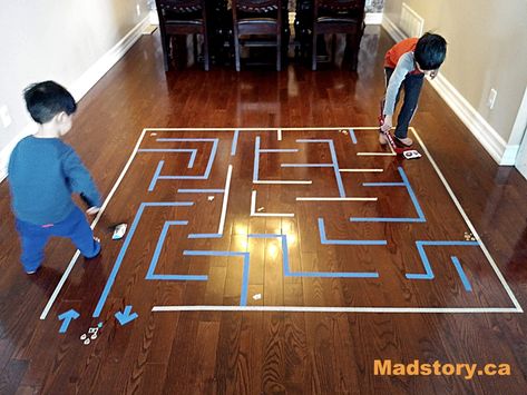 6 way to play the painter's tape maze #WeekendActivity #HowToPlayWithYourKidsUnder5 Floor Games For Kids, Diy Maze Game, Floor Games, Maze For Kids, How To Build A Maze, Easy Maze, Pac Man Maze, Labirint For Kids, Maze Games For Kids