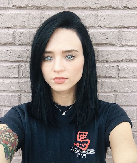 Fresh haircut.     Blue/black lob. Shoulder Length Hair Black Hair Color, Blue Black Medium Length Hair, Black Bob Pale Skin, Blue Black Hair Pale Skin, Black Lob Haircut, Dark Collar Bone Length Hair, Lob Black Hair, Black Lob Hair, Black Mid Length Hair