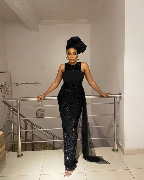 Black Asoebi, Black Wedding Guest Outfit, Black Wedding Guest Outfits, Black Wedding Guest, Nigerian Lace Dress, Nigerian Dress Styles, Cute Lounge Outfits, Asoebi Style, Aso Ebi Lace Styles