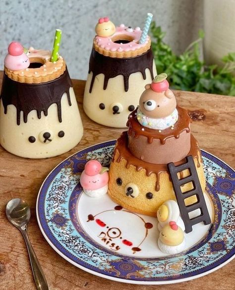 Kawaii Christmas Dessert, Cute Animal Desserts, Cute Aesthetic Food, Cute Meals, Kawaii Baking, Resep Starbuck, Famous Cartoon Characters, 귀여운 음식 그림, Kawaii Dessert