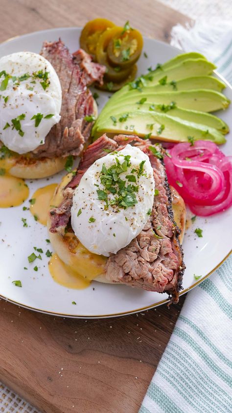 Breakfast Benedict, Couple In The Kitchen, Benedict Recipe, Eggs Benedict Recipe, Brunch Bread, Egg Dishes, Brisket Recipes, Hearty Dinner, Breakfast Tacos