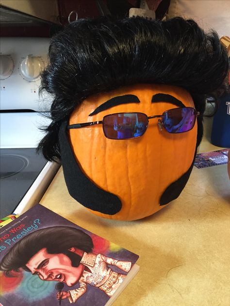 Elvis Pumpkin Painting, Elvis Pumpkin Decorating, Elvis Pumpkin, Pto Board, Book Pumpkin, Real Pumpkins, Pumpkin Paintings, Paint Pumpkins, Pumpkin Idea