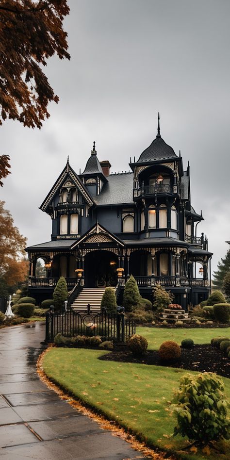 Victorian Home Design, Gothic Homes, Victorian Style House, Old Victorian Homes, Victorian Style Homes, Bored At Home, Pretty Houses, Victorian Mansions, Dream Life House