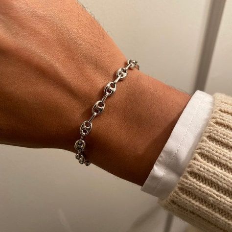 Arca Aesthetic, Calvin Klein Models, Mens Accessories Fashion, Tiffany Heart, Heart Charm Bracelet, Fashion Killa, Bling Bling, Metal Working, Silver Bracelet