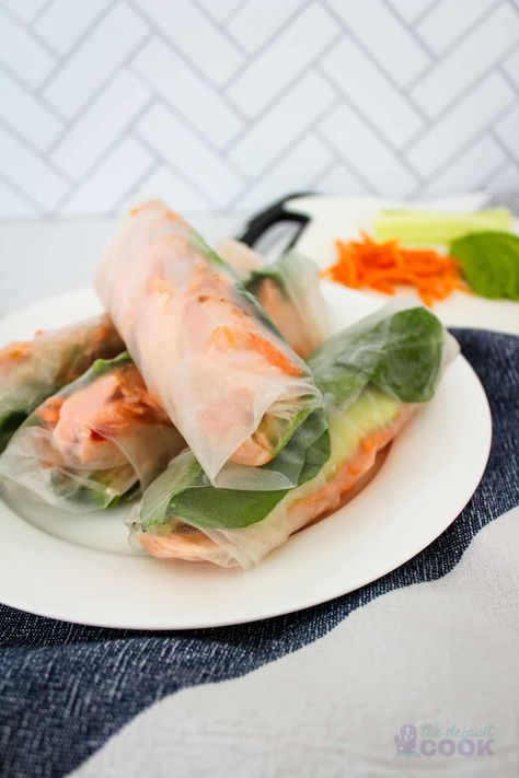 Sweet Chili Salmon Spring Rolls with Rice Paper - The Default Cook Vietnamese Spring Rolls Recipe, Vietnamese Summer Rolls, Chili Lime Sauce, Fresh Appetizers, Shrimp Spring Rolls, Chili Mango, Vietnamese Spring Rolls, Fresh Spring Rolls, Mango Sauce