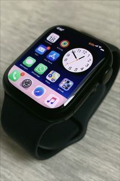 Iphone Series 7 Watch, Best Apple Watch Faces, Iwatch Face Wallpapers, Smart Watch Aesthetic, Apple Watch Aesthetic, Apple Watch Phone, Apple Gadgets Iphone, Apple Watch Black, Apple Smart Watch