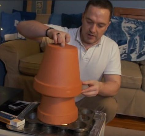 Man shares how to build a mini heater out of a flower pot to warm up your home Heating With Clay Pots, Diy Candle Heater, Space Heater Diy, Flowerpot Heater, Terra Cotta Heater, Crisco Candle, Homemade Heater, Cold Weather Hacks, Woodland Crafts