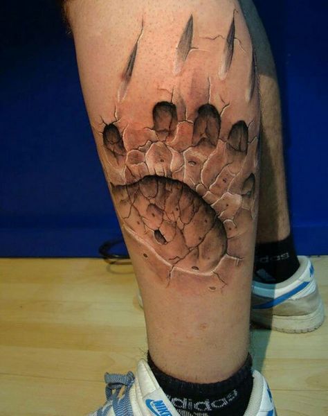 Tato 3d, Best 3d Tattoos, Tatoo 3d, Amazing 3d Tattoos, Hyper Realistic Tattoo, Optical Illusion Tattoo, Tattoo Trend, Paw Tattoo, Bear Tattoos