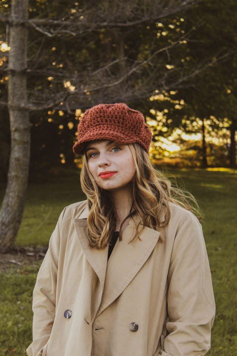 Crochet Newsboys Hat Pattern | The Red Hat - Stitchberry Crochet Newsboy Hat Free Pattern, Crochet Beret Free Pattern, Newsboy Hat Pattern, Crochet Beret Pattern, Crochet Headwear, Modern Haken, Crochet Newsboy Hat, Crochet Adult Hat, Crochet Hat With Brim