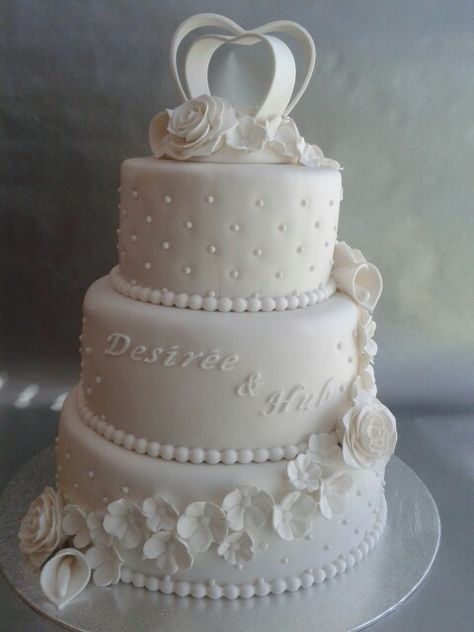 Torte Za Vencanje, Different Kinds Of Cakes, White Cakes, Special Cakes, White Wedding Cakes, Simple Wedding Cake, Bolo Fake, Elegant Wedding Cakes, Special Cake