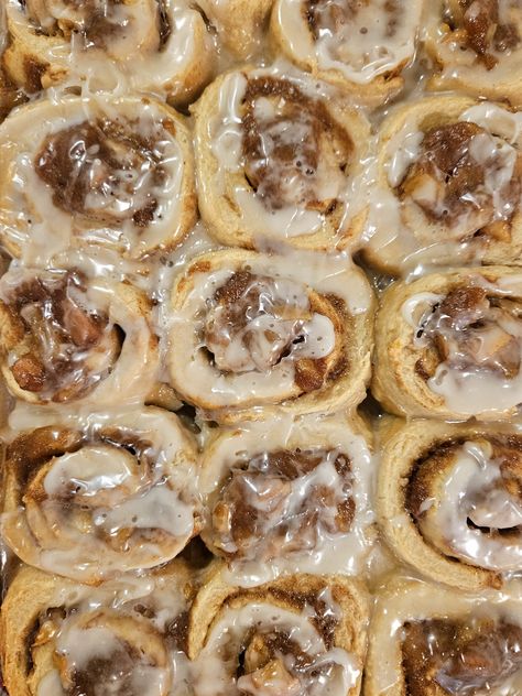 Sourdough Apple Cinnamon Rolls Sourdough Apple Cinnamon Rolls, Sourdough Apple Pie, Discard Rolls, Sweet Rolls Recipe, Apple Pie Cinnamon Rolls, Sourdough Apple, Sourdough Cinnamon Rolls, Sweet Roll Recipe, Apple Cinnamon Rolls