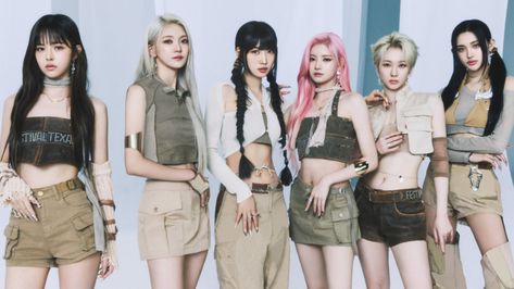 Idol Profile – EVERGLOW Forever Company, Kpop Comeback, Yuehua Entertainment, Blue Bloods, Korean Music, Album Songs, Kpop Outfits, Pop Group, Namaste