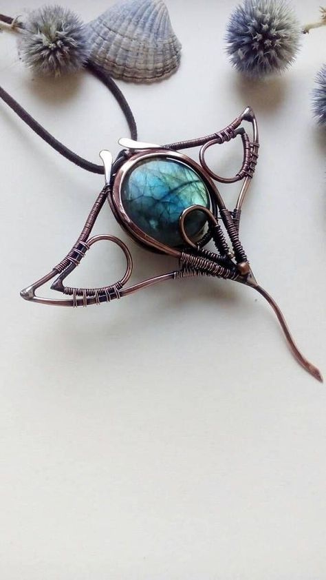 Wire Wrapped Stone Jewelry, Wire Wrap Jewelry Designs, Wire Wrapped Jewelry Diy, Original Necklace, Black Moonstone, Wire Jewelry Designs, Wrapped Necklace, Wire Wrapping Stones, Manta Ray