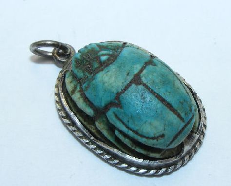 Heart Amulet, Ancient Egyptian Artifacts, Egypt Jewelry, Magic Charms, Ancient Egypt History, Egyptian Scarab, Egyptian Artifacts, Scarab Beetle, Egyptian Culture