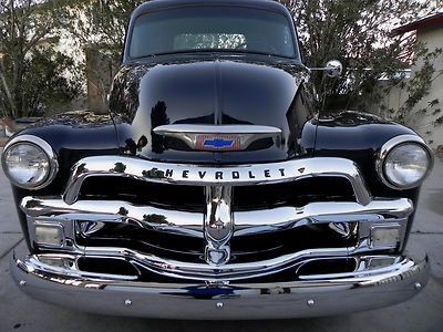 All up in your grille... Stepside Truck, 1954 Chevy Truck, Chevy 3100, Classic Chevrolet, Chevrolet Pickup, 1955 Chevrolet, Eugene Oregon, Gm Trucks, Chevy Pickups