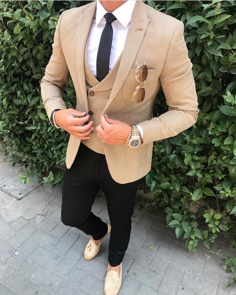 Gefällt 4,607 Mal, 23 Kommentare - Men | Style | Class | Fashion (@menslaw) auf Instagram: „Style #menslaw“ Audiophile Speakers, Tan Suit, Formal Mens Fashion, Designer Suits For Men, Mens Fashion Smart, Mens Fashion Classic, Fashion Suits For Men, Men’s Suits, Wedding Suits Men