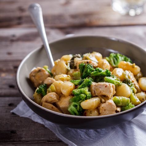 Creamy chicken and broccoli gnocchi is a great, easy weeknight recipe made using shop-bought gnocchi. Dinner in a flash? Yes please! Broccoli Gnocchi, Gnocchi Dinner, Creamy Chicken And Broccoli, Chicken Gnocchi, Nice Recipes, Chicken And Broccoli, Gnocchi Recipes, Broccoli Recipes, Simply Delicious