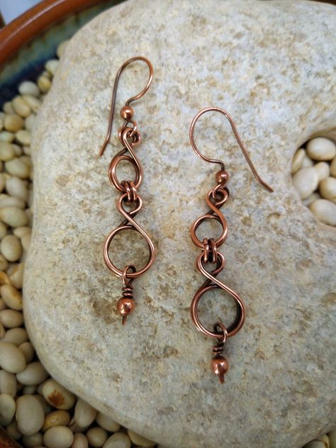 These elegant, antiqued copper dangle earrings are perfect for casual wear and for dressing up.  One of our best sellers! Homemade Earrings Ideas, Wirework Earrings, Diy Earrings Dangle, Antique Copper Jewelry, Wrapping Stones, Jewelry Magic, 2024 Jewelry, Poo Poo, Homemade Earrings