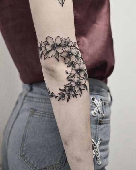 Elbow Patchwork Tattoo, Side Of Elbow Tattoo, Hannah Tattoo, Natur Tattoo Arm, Mother Nature Tattoos, Nature Tattoo Sleeve, Organic Tattoo, Elbow Tattoo, Arm Tats