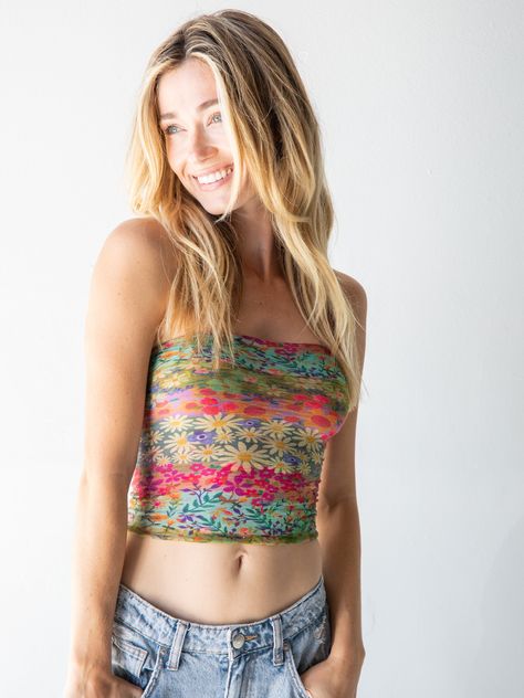 Cute Hiking Outfit, Boho Bandeau, Bandeau Crop Top, Bandeau Tops, Off Shoulder Crop Top, Beach Please, Floral Outfit, Strapless Tops, Off Shoulder Top