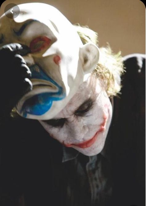 Heath Ledger Smile, Joker Laughing, Pinterest Tv, Dc Aesthetic, Joker Dark Knight, Joker Photos, Joker Smile, Joker Heath, Clown Tattoo