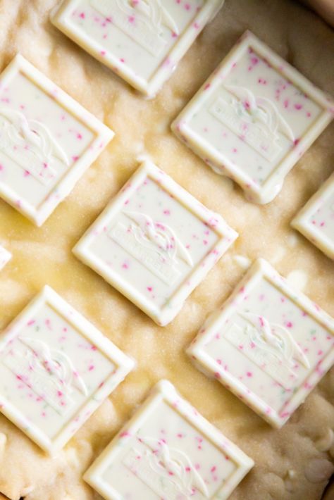 Bars With White Chocolate Chips, Ghirardelli White Chocolate Recipes, White Chocolate Cranberry Bars, White Chocolate Chip Blondies, Ghirardelli Recipes, Ghirardelli Chocolate Squares, Candy Toppers, Vegan White Chocolate, Yummy Sugar Cookies