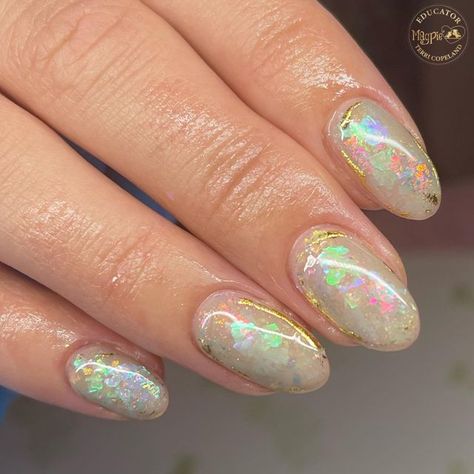 Opal Nail Art Designs, Nails With Flakes Design, Opal Flake Nails, Opal Inspired Nails, Opalite Nails, Iridescent Flake Nails, Fire Opal Nails, Opal Nail Art, Opal Nails Gel