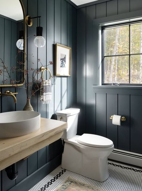 Cabin Powder Room, Teal Powder Room, Moody Blue Bathroom, Navy Bathroom Ideas, Small Elegant Bathroom, Dark Teal Bathroom, Blue And Green Bathroom, Gallery Interior Design, Dark Blue Bathrooms